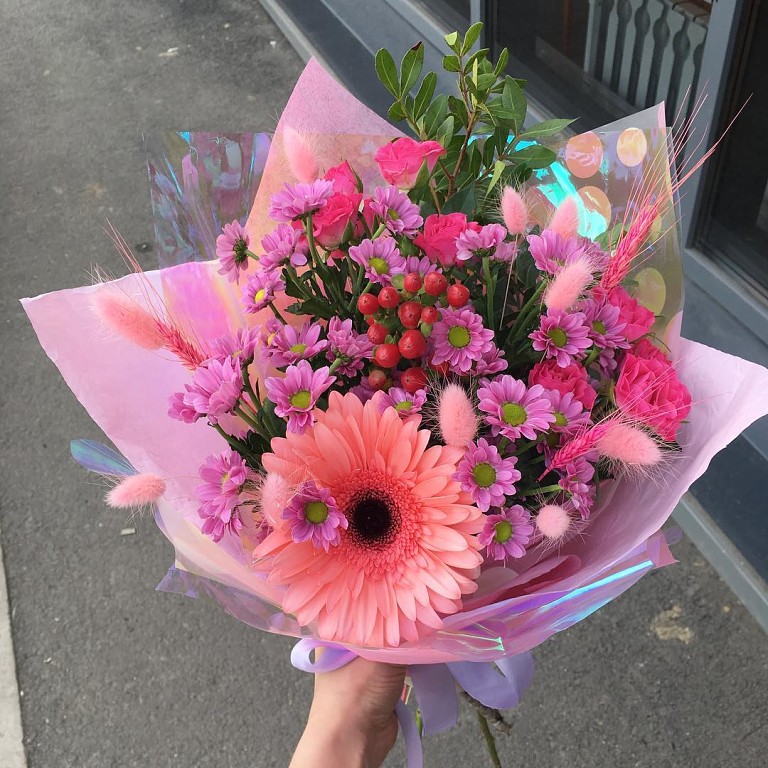 Букет цветов из: Розы, Герберы и Хризантемы в Лямбирь