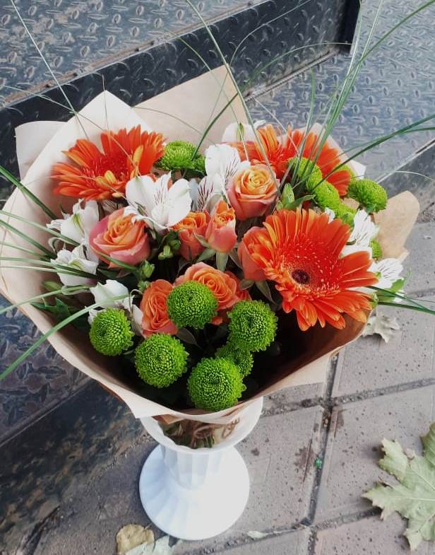 Букет цветов из: Герберы, Хризантемы, Альстромерии и Розы в Лямбирь
