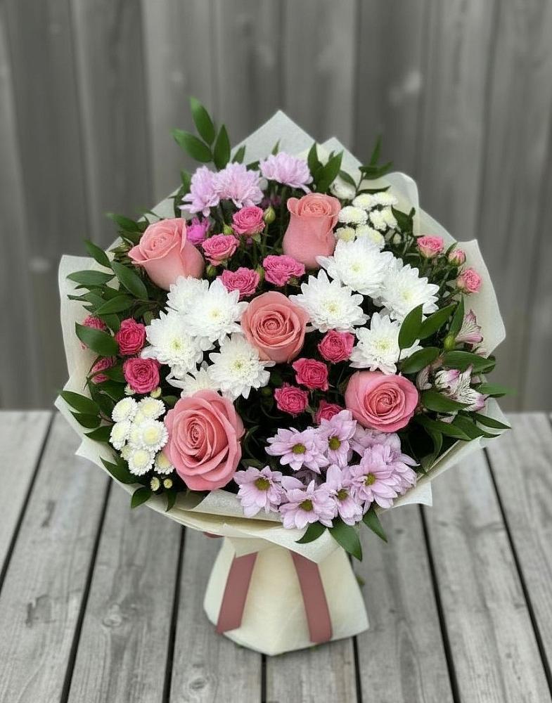 Букет цветов из: Альстромерии, Гвоздики, Розы и Хризантемы в Лямбирь