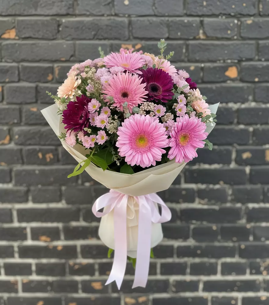 Букет цветов из: Герберы и Хризантемы в Лямбирь