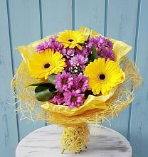 Букет цветов из:  Хризантемы и Герберы в Лямбирь