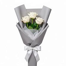 Букет 3 белые розы в Лямбирь