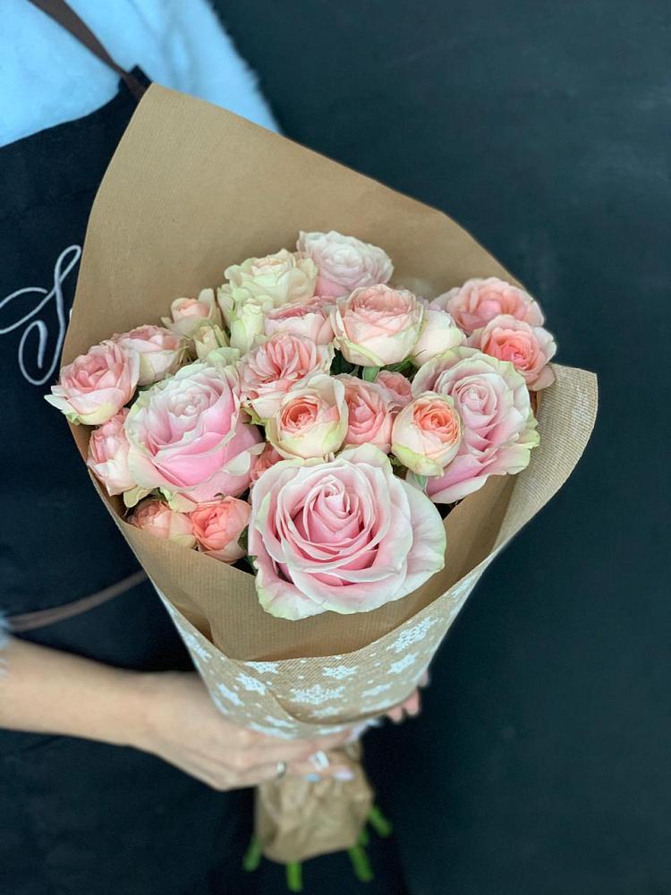 Букет цветов из: Хризантемы и Розы в Лямбирь