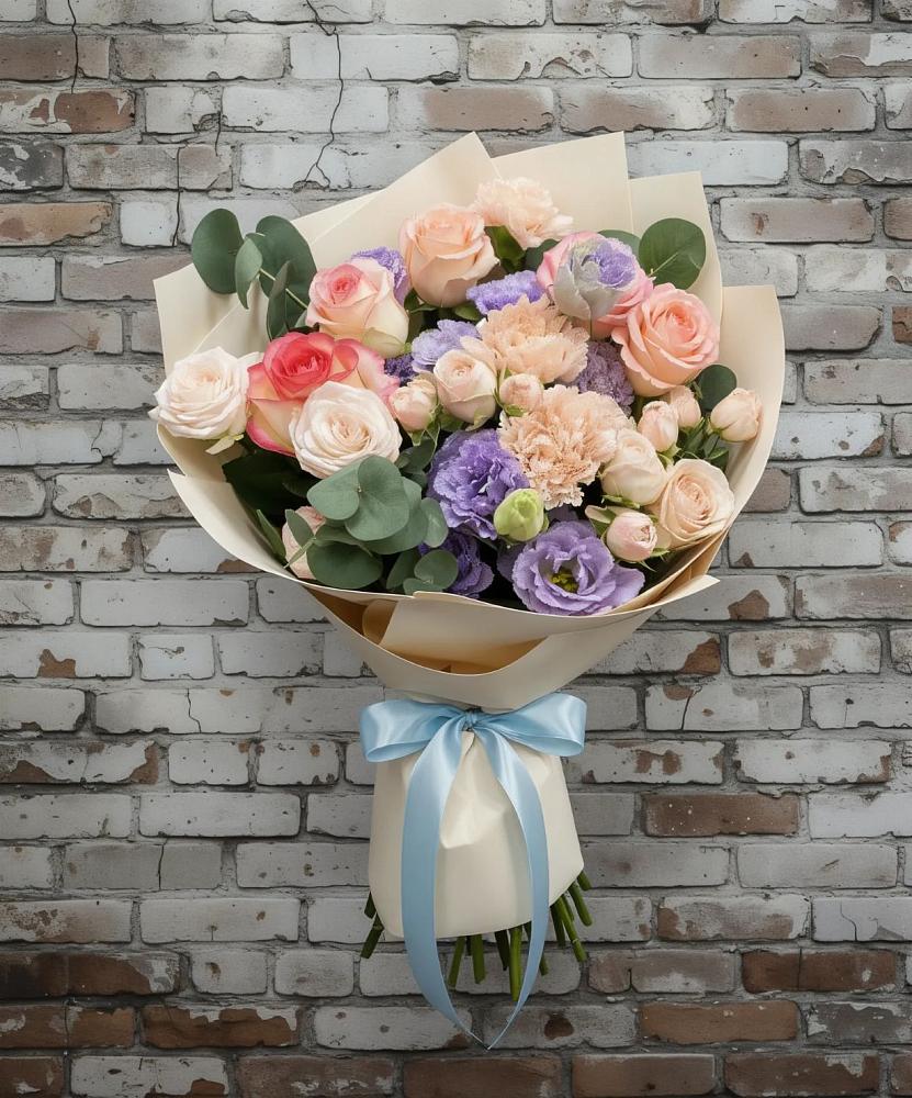 Букет цветов из: Розы, Лизиантусы и Гвоздики в Лямбирь