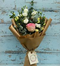 Букет цветов из:  Розы и Лизиантусы в Лямбирь