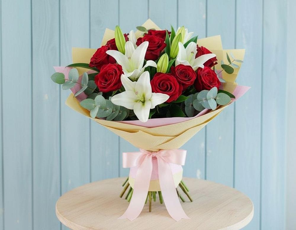 Букет цветов из: Лилии и Розы в Лямбирь